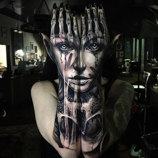 Tatuaje realista en brazo